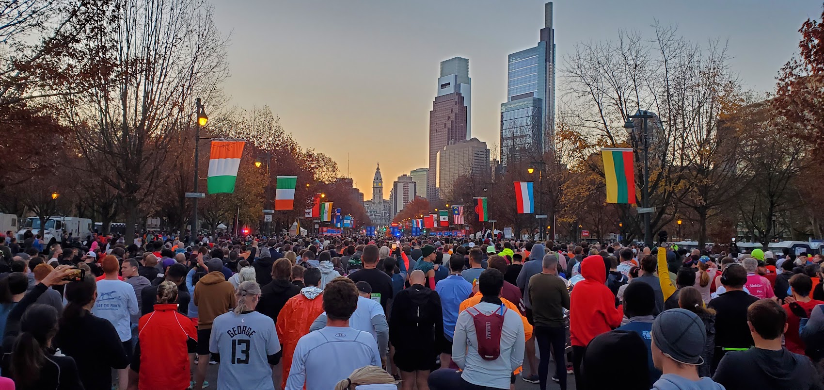 Philly Marathon start
