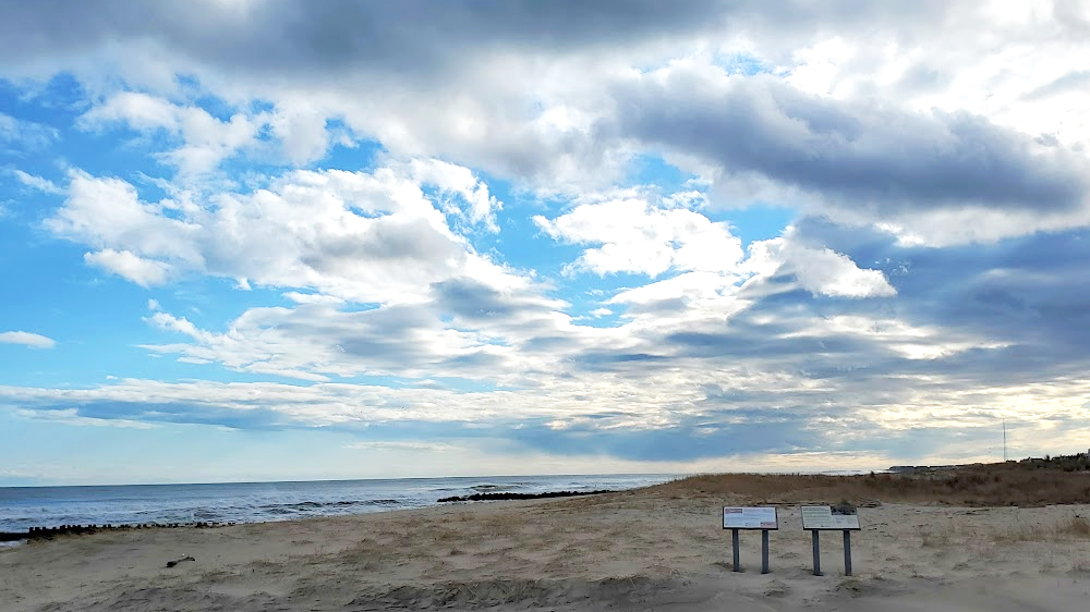 Header bluesky